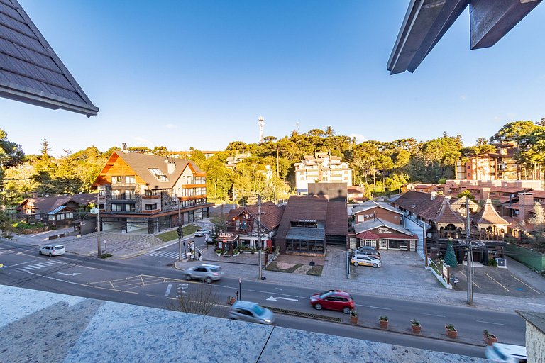 A apenas 300 mts da Rua Coberta, no exclusivo Via Florida