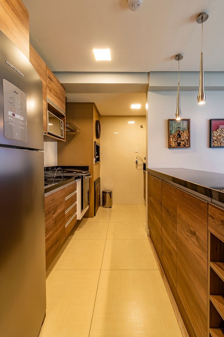 APTO DE LUXO À 300mts RUA COBERTA, 2 SUÍTES, MOBILIADO