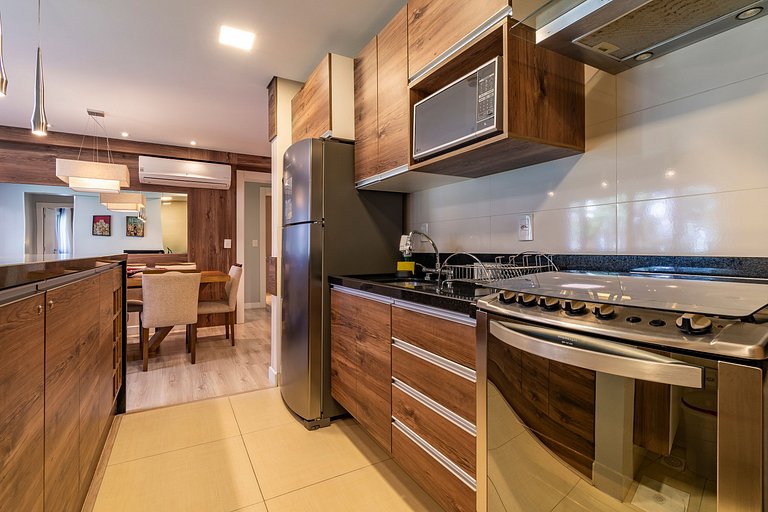 APTO DE LUXO À 300mts RUA COBERTA, 2 SUÍTES, MOBILIADO