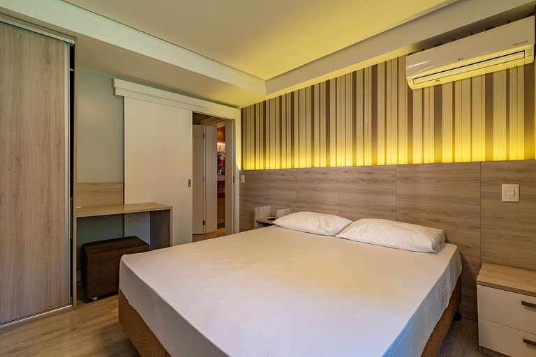 APTO DE LUXO À 300mts RUA COBERTA, 2 SUÍTES, MOBILIADO