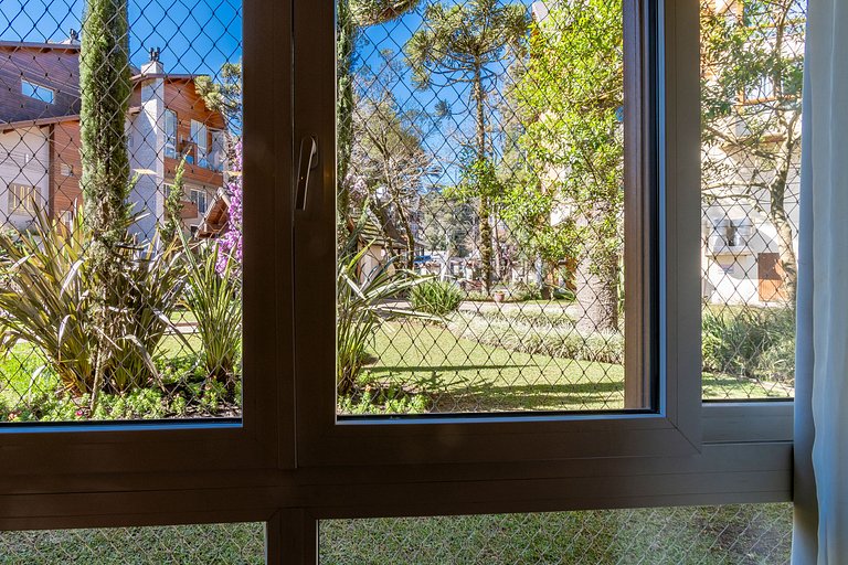 APTO DE LUXO À 300mts RUA COBERTA, 2 SUÍTES, MOBILIADO