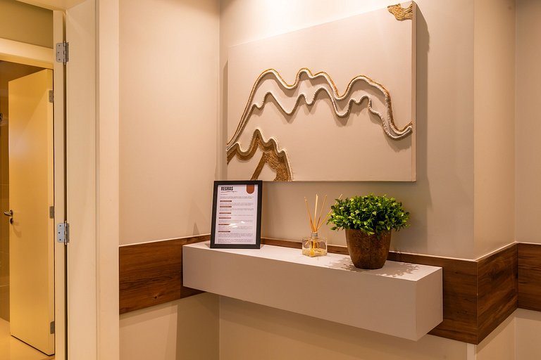 Apto Premium com 2 Suítes à 300mts R. Coberta