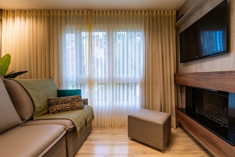 À 300mts da Rua Coberta, c/ 2 Suítes de Luxo