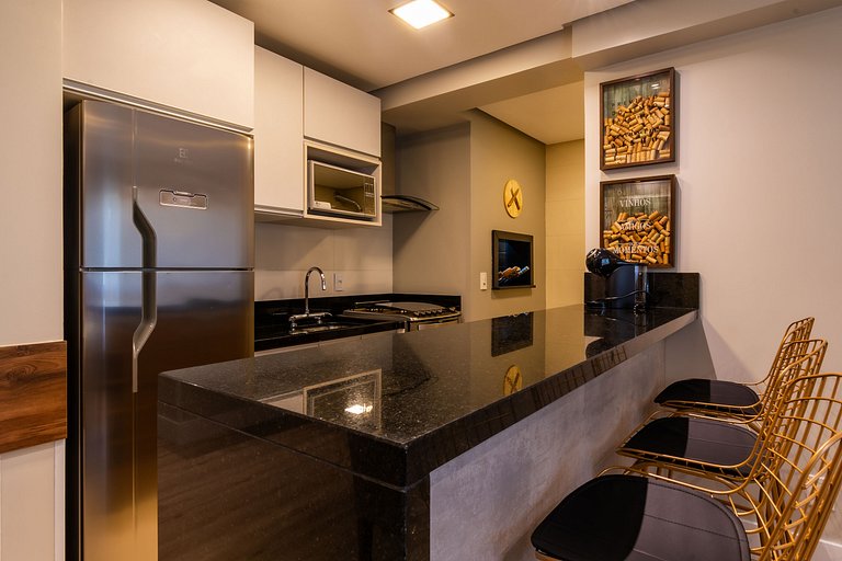 À 300mts da Rua Coberta, c/ 2 Suítes de Luxo