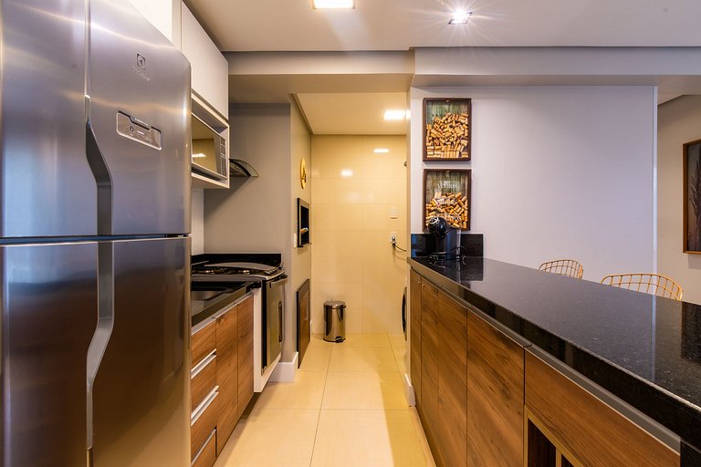Apto Luxo 2 Suíte, Com Hidro à 300m da R. Coberta