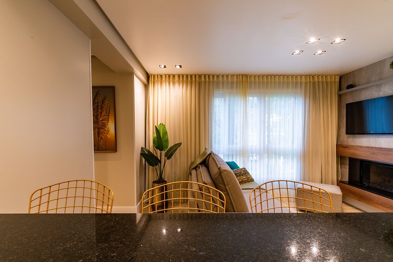 À 300mts da Rua Coberta, c/ 2 Suítes de Luxo