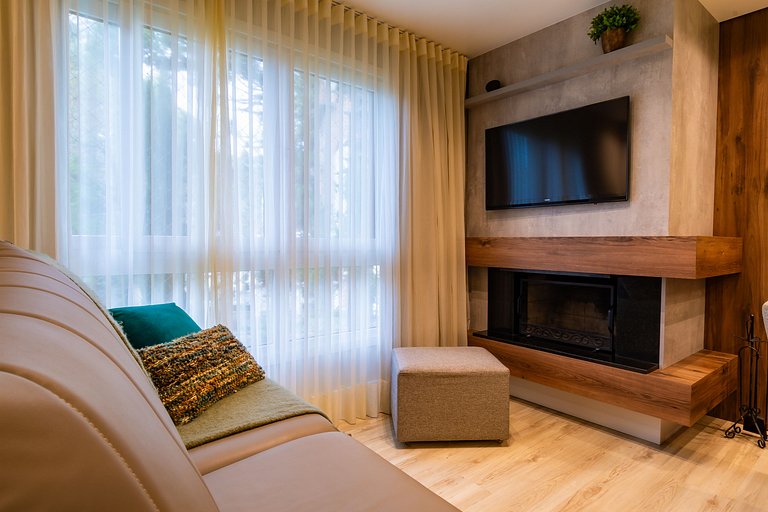 À 300mts da Rua Coberta, c/ 2 Suítes de Luxo