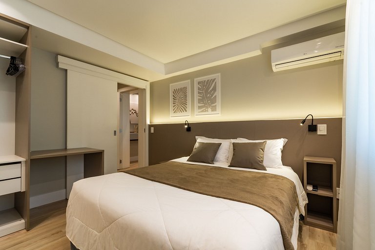 À 300mts da Rua Coberta, c/ 2 Suítes de Luxo