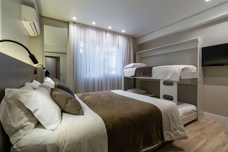 À 300mts da Rua Coberta, c/ 2 Suítes de Luxo