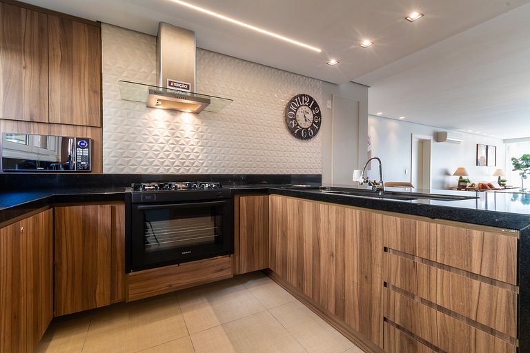 APTO DE LUXO À 300mts RUA COBERTA, 3 QUARTOS