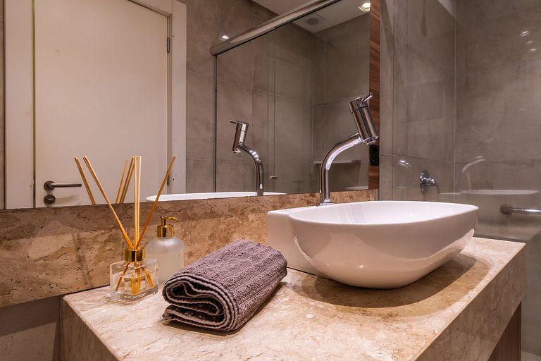 APTO DE LUXO À 300mts RUA COBERTA, 3 QUARTOS