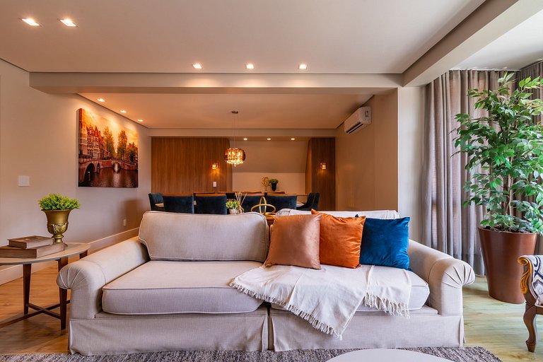 Duplex c/ Hidro 3 Suítes (4Q) a 300m da R. Coberta