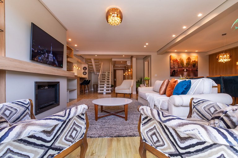 Duplex 4 Dormitório C/ 3 Suíte À 300mts R. Coberta