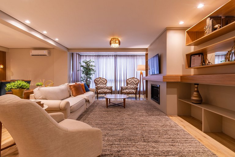 Duplex c/ Hidro 3 Suítes (4Q) a 300m da R. Coberta