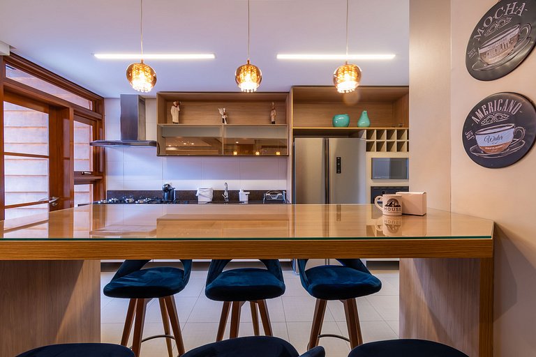 Duplex c/ Hidro 3 Suítes (4Q) a 300m da R. Coberta