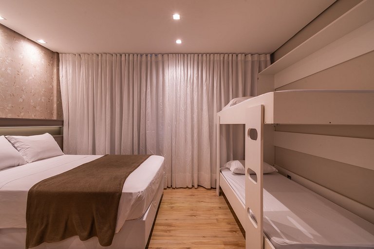 Duplex 4 Dormitório C/ 3 Suíte À 300mts R. Coberta