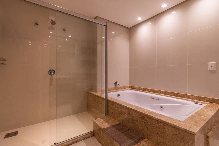 Duplex 4 Dormitório C/ 3 Suíte À 300mts R. Coberta