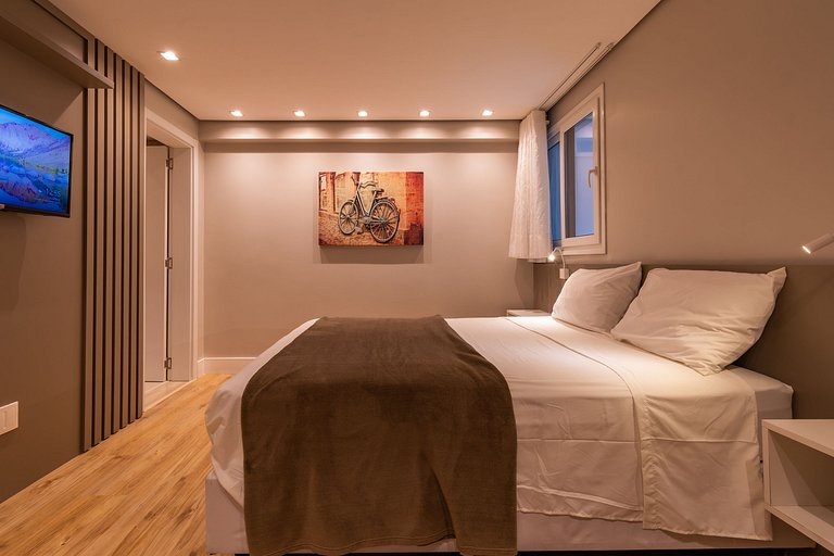 Duplex 4 Dormitório C/ 3 Suíte À 300mts R. Coberta