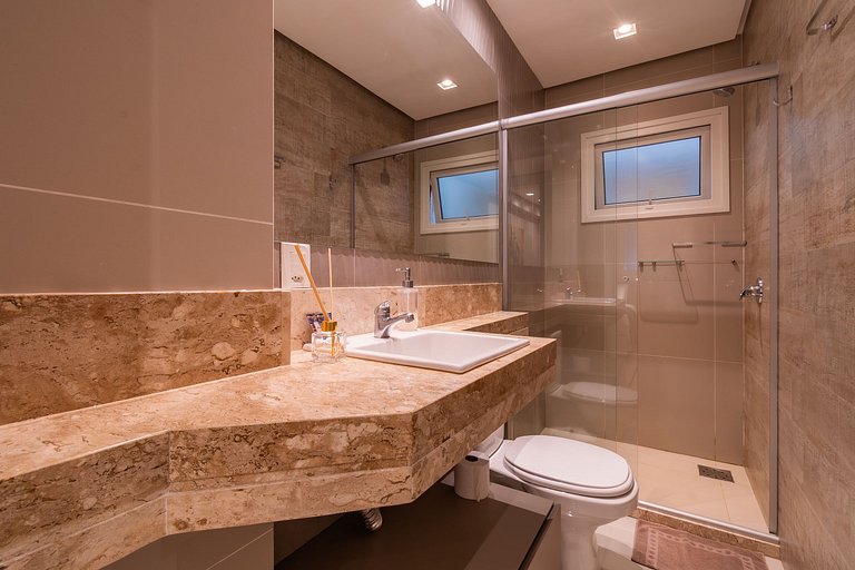 Duplex 4 Dormitório C/ 3 Suíte À 300mts R. Coberta