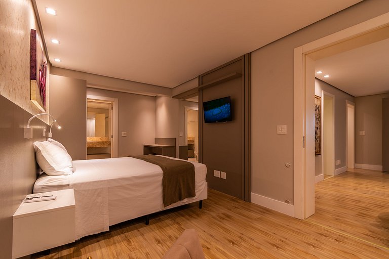 Duplex c/ Hidro 3 Suítes (4Q) a 300m da R. Coberta