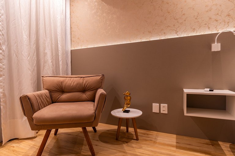 Duplex 4 Dormitório C/ 3 Suíte À 300mts R. Coberta