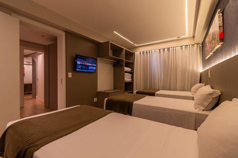 Duplex c/ Hidro 3 Suítes (4Q) a 300m da R. Coberta