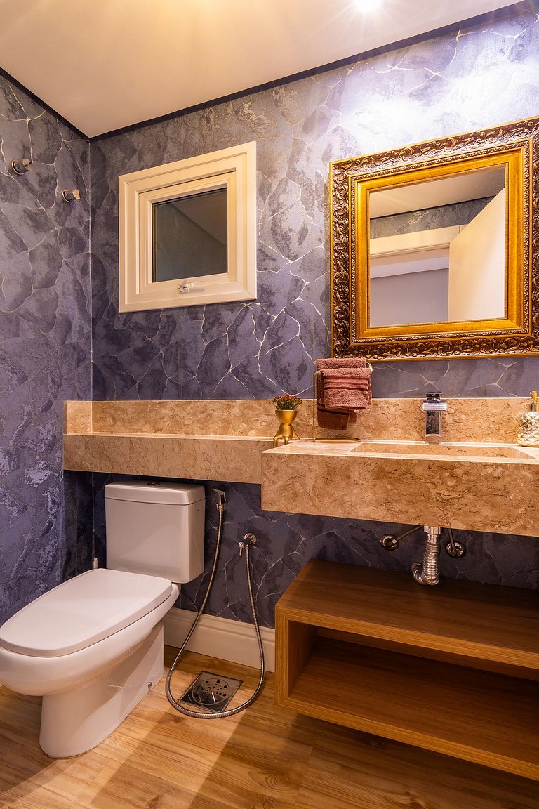 Duplex c/ Hidro 3 Suítes (4Q) a 300m da R. Coberta