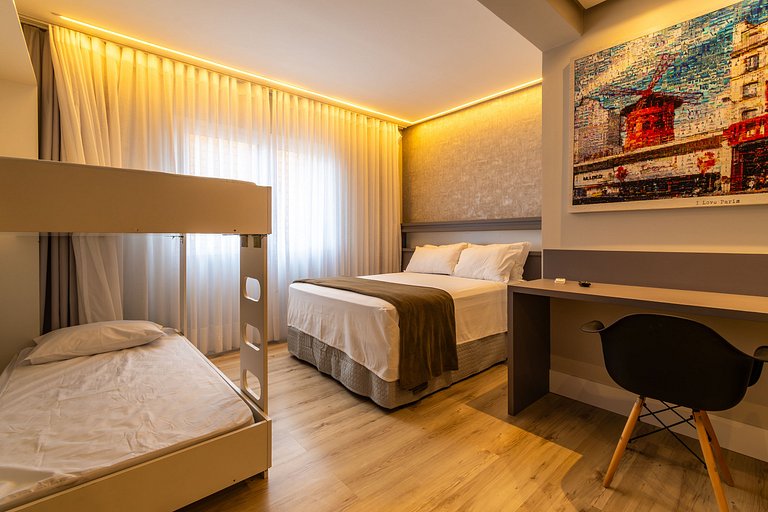 Duplex c/ Hidro 3 Suítes (4Q) a 300m da R. Coberta