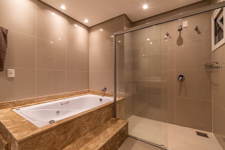 Duplex 4 Dormitório C/ 3 Suíte À 300mts R. Coberta