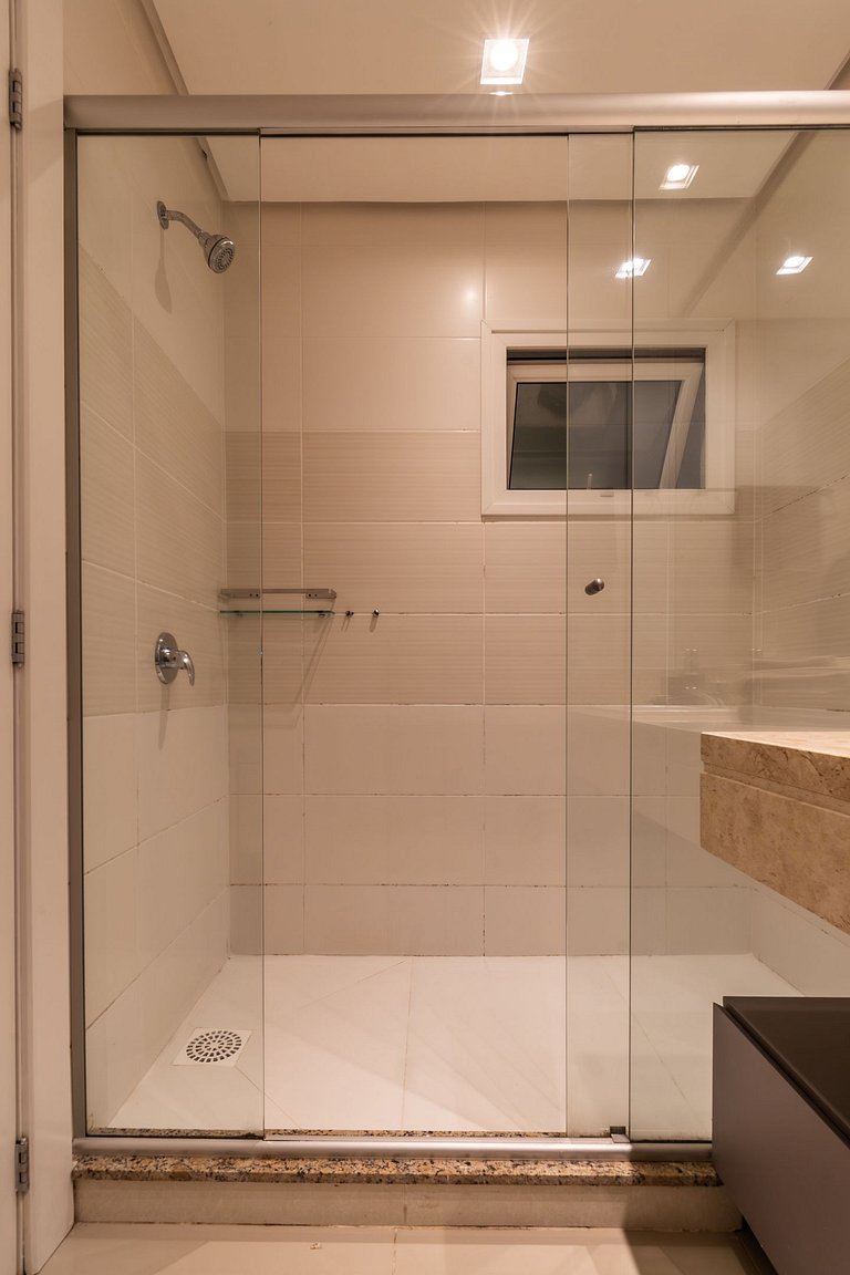 Duplex 4 Dormitório C/ 3 Suíte À 300mts R. Coberta