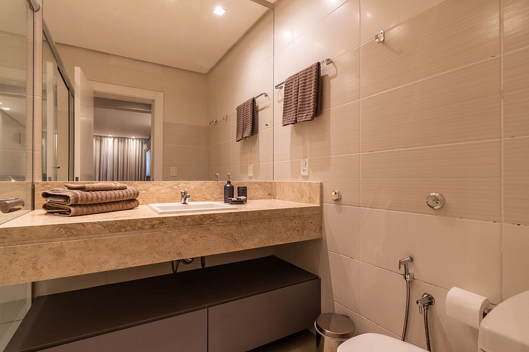 Duplex 4 Dormitório C/ 3 Suíte À 300mts R. Coberta