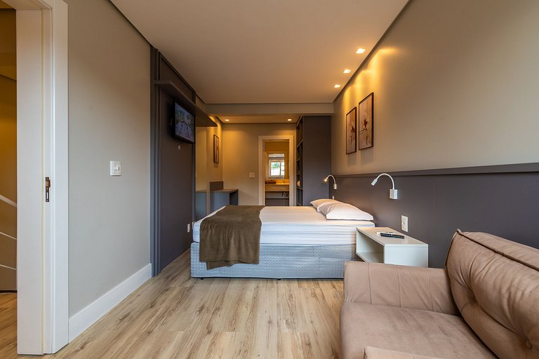 Duplex 4 Dormitório C/ 3 Suíte À 300mts R. Coberta