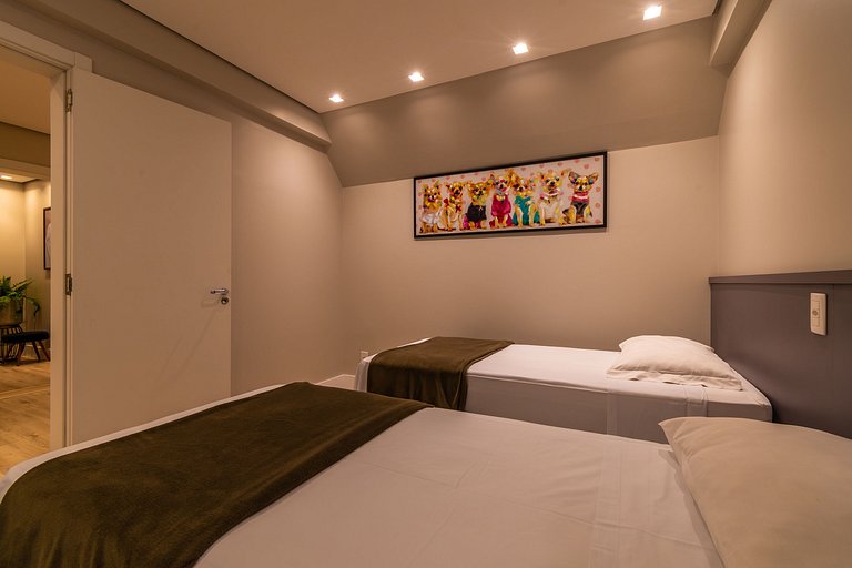 Duplex c/ Hidro 3 Suítes (4Q) a 300m da R. Coberta