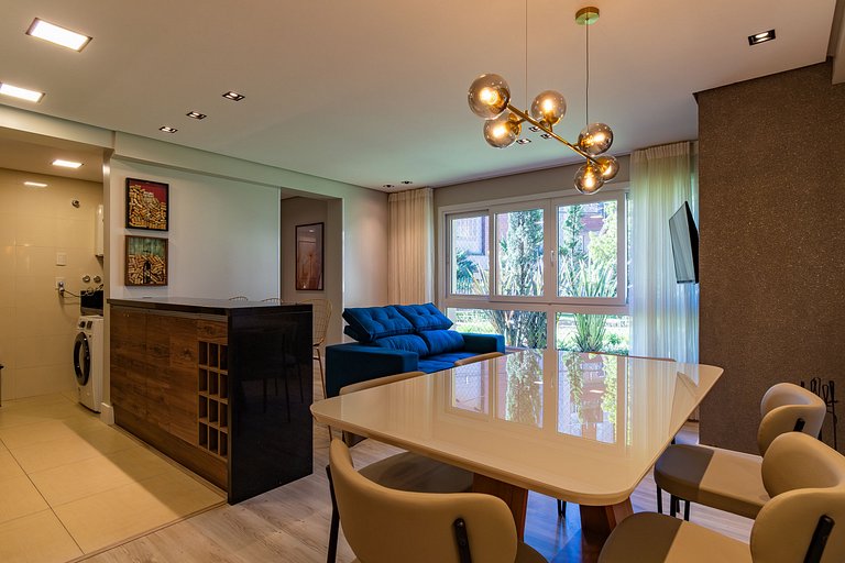 APTO DE LUXO À 300mts RUA COBERTA, 2 SUÍTES, MOBILIADO
