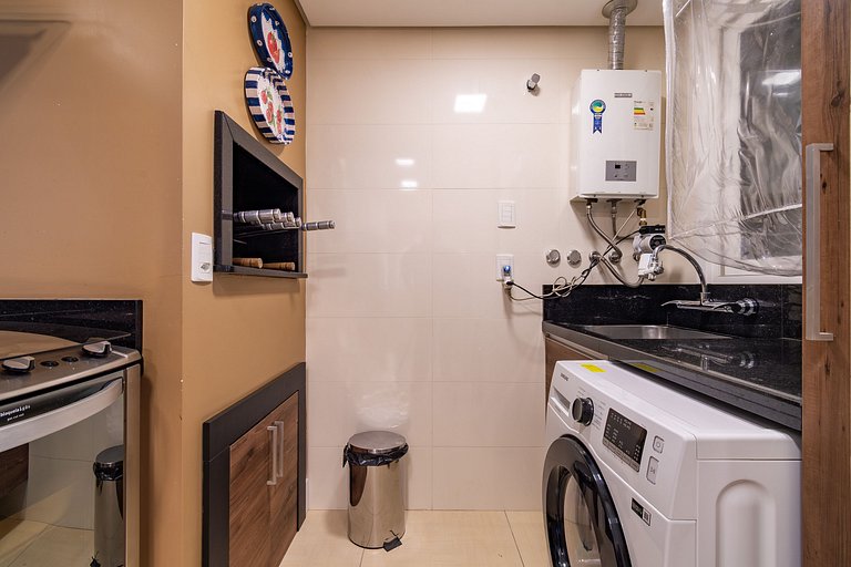 APTO DE LUXO À 300mts RUA COBERTA, 2 SUÍTES, MOBILIADO