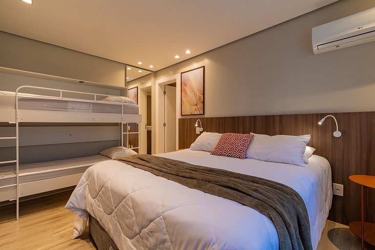 APTO DE LUXO À 300mts RUA COBERTA, 2 SUÍTES, MOBILIADO